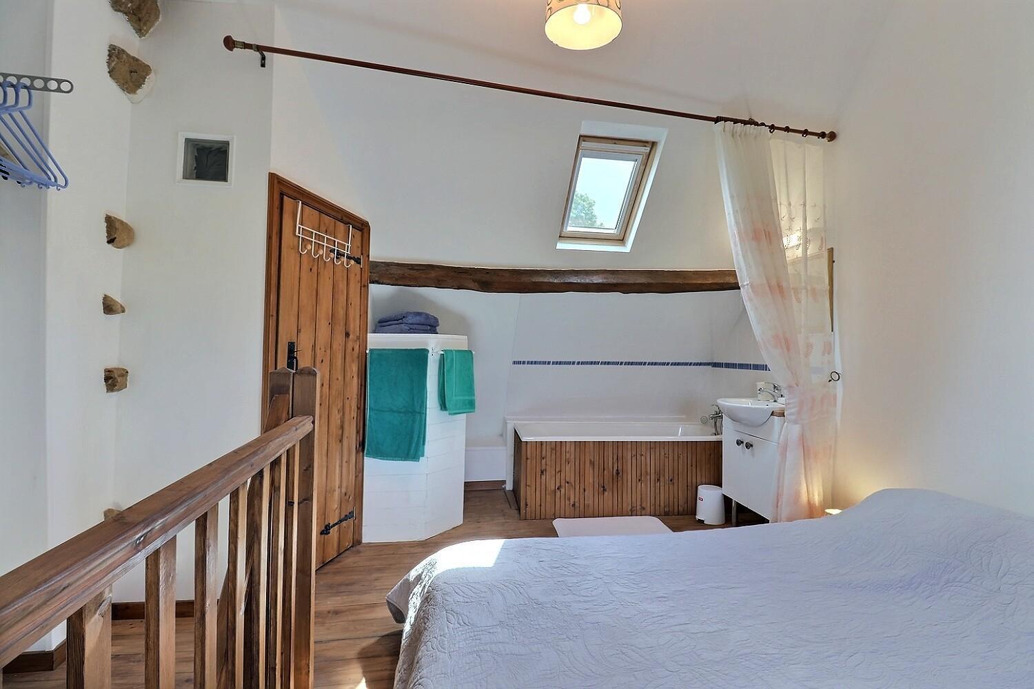 La Petite Maison Bleue Les Portes du Coglais Екстериор снимка